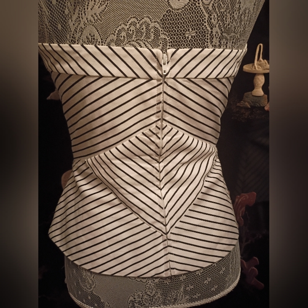 White House Black Market Striped Button Halter Tie Bustier/Top Sz 2 Like New - Picture 3 of 16
